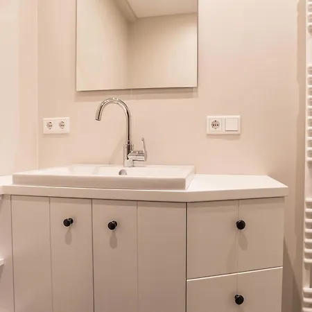 Hochwertig Moeblierte 2-zimmer-wohnung Mit Balkon Westerland