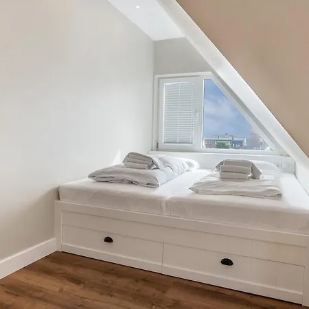 Hochwertig Moeblierte 2-zimmer-wohnung Mit Balkon Apartmán Westerland