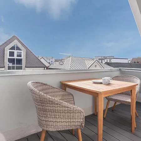 Hochwertig Moeblierte 2-zimmer-wohnung Mit Balkon *